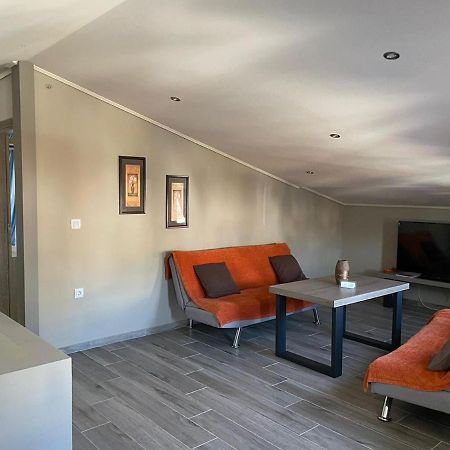 Aretoysa Center Luxury Suites 2 Néa Péramos Extérieur photo